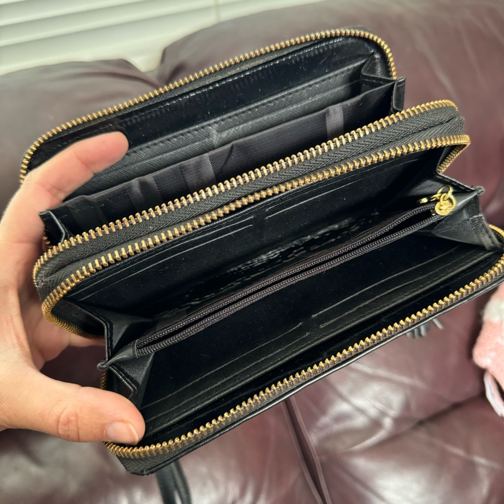 Rose Wallet - Picture 8 of 11